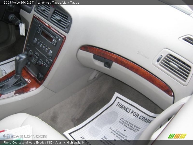 Ice White / Taupe/Light Taupe 2005 Volvo S60 2.5T