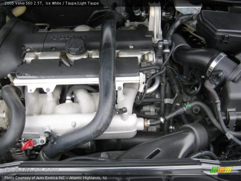 Ice White / Taupe/Light Taupe 2005 Volvo S60 2.5T