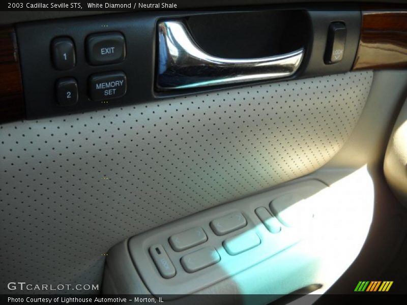 White Diamond / Neutral Shale 2003 Cadillac Seville STS
