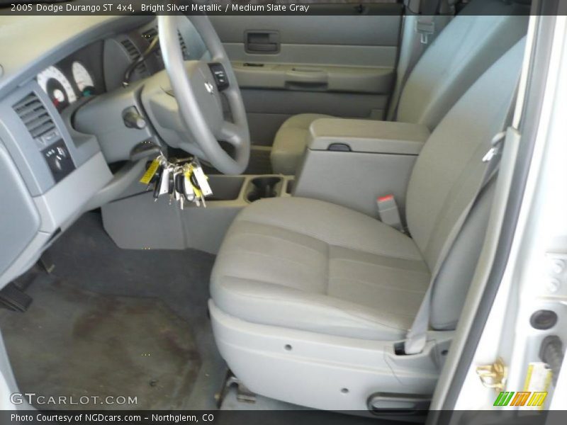 Bright Silver Metallic / Medium Slate Gray 2005 Dodge Durango ST 4x4