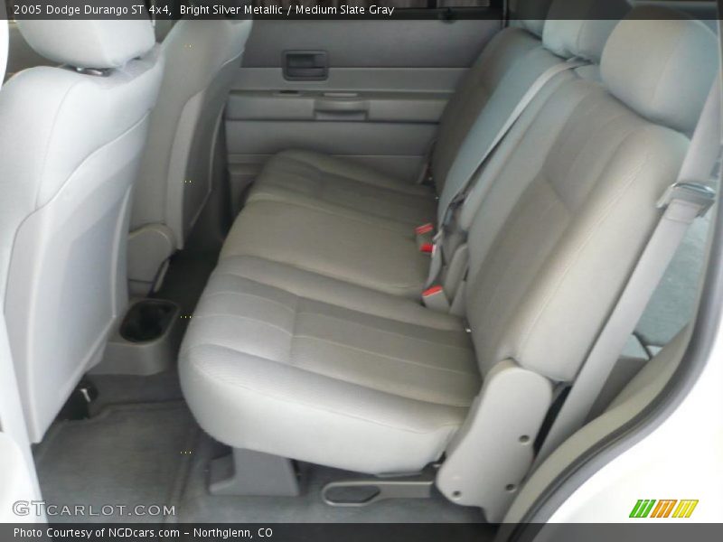 Bright Silver Metallic / Medium Slate Gray 2005 Dodge Durango ST 4x4
