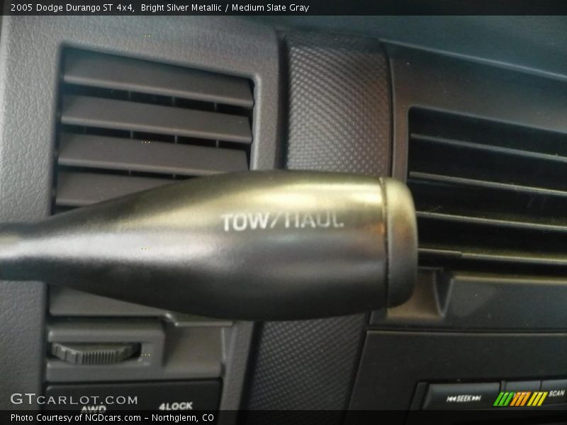 Bright Silver Metallic / Medium Slate Gray 2005 Dodge Durango ST 4x4