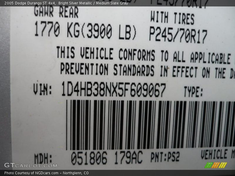 Bright Silver Metallic / Medium Slate Gray 2005 Dodge Durango ST 4x4
