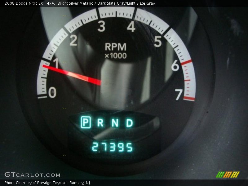 Bright Silver Metallic / Dark Slate Gray/Light Slate Gray 2008 Dodge Nitro SXT 4x4