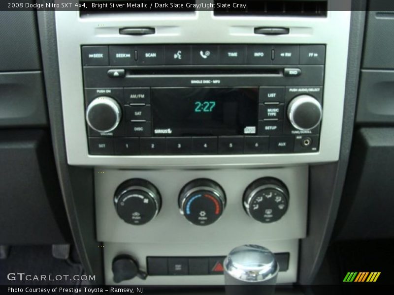 Bright Silver Metallic / Dark Slate Gray/Light Slate Gray 2008 Dodge Nitro SXT 4x4