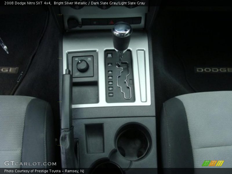 Bright Silver Metallic / Dark Slate Gray/Light Slate Gray 2008 Dodge Nitro SXT 4x4
