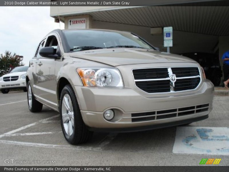 Light Sandstone Metallic / Dark Slate Gray 2010 Dodge Caliber Mainstreet