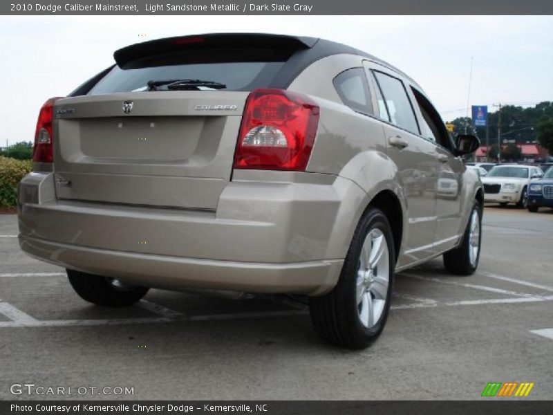 Light Sandstone Metallic / Dark Slate Gray 2010 Dodge Caliber Mainstreet
