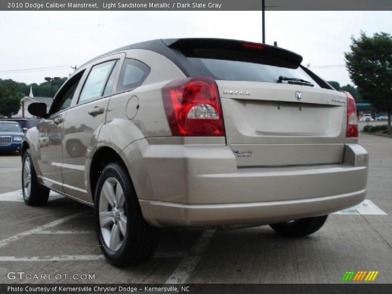 Light Sandstone Metallic / Dark Slate Gray 2010 Dodge Caliber Mainstreet