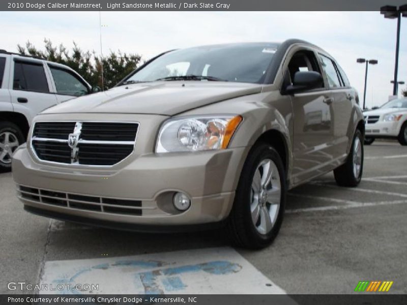 Light Sandstone Metallic / Dark Slate Gray 2010 Dodge Caliber Mainstreet
