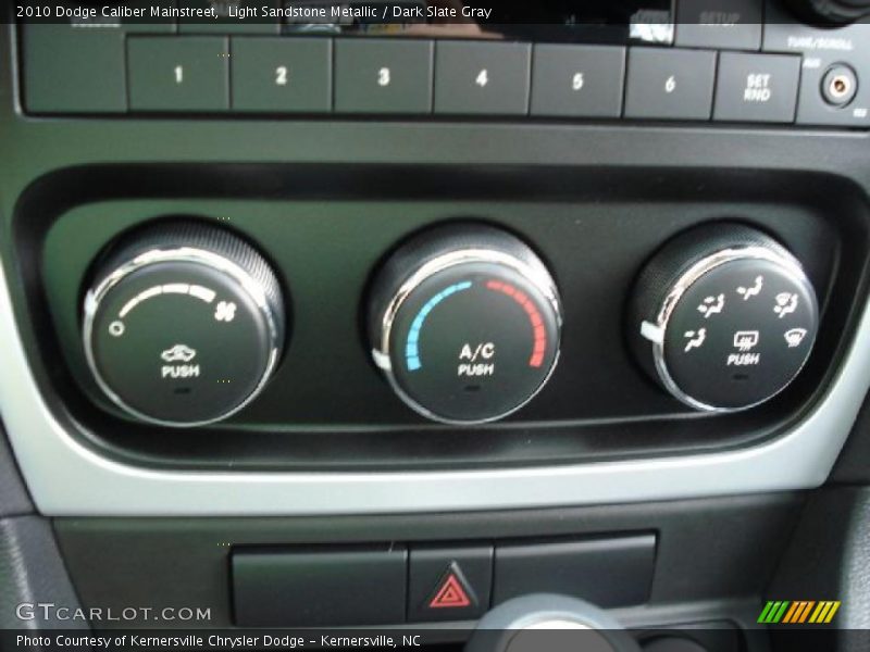 Light Sandstone Metallic / Dark Slate Gray 2010 Dodge Caliber Mainstreet