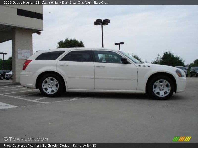 Stone White / Dark Slate Gray/Light Slate Gray 2006 Dodge Magnum SE