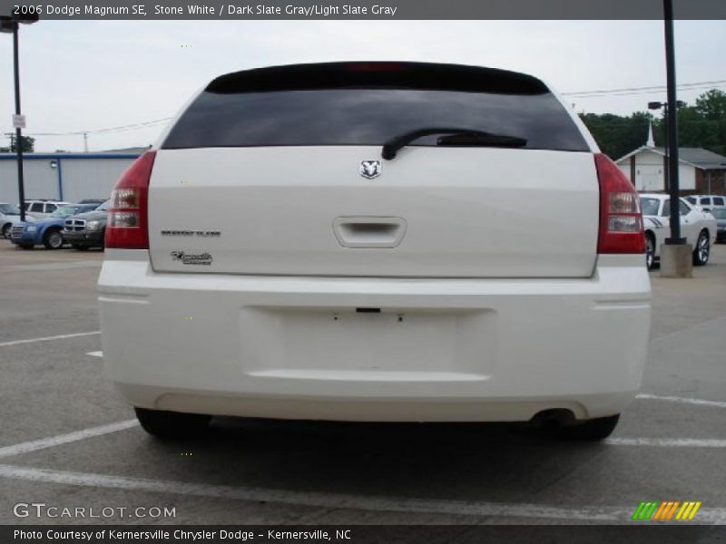 Stone White / Dark Slate Gray/Light Slate Gray 2006 Dodge Magnum SE