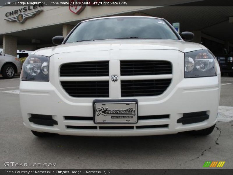 Stone White / Dark Slate Gray/Light Slate Gray 2006 Dodge Magnum SE