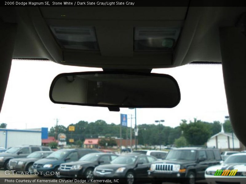 Stone White / Dark Slate Gray/Light Slate Gray 2006 Dodge Magnum SE