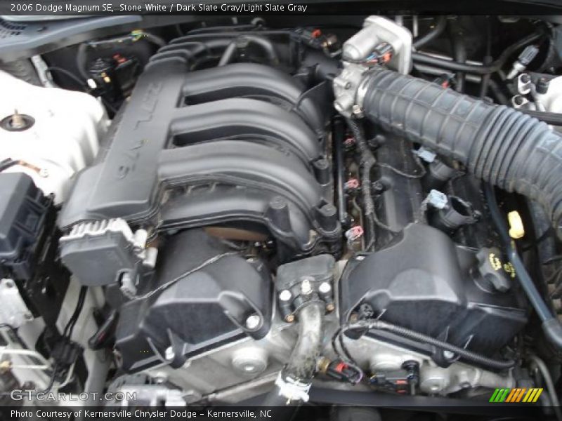 Stone White / Dark Slate Gray/Light Slate Gray 2006 Dodge Magnum SE