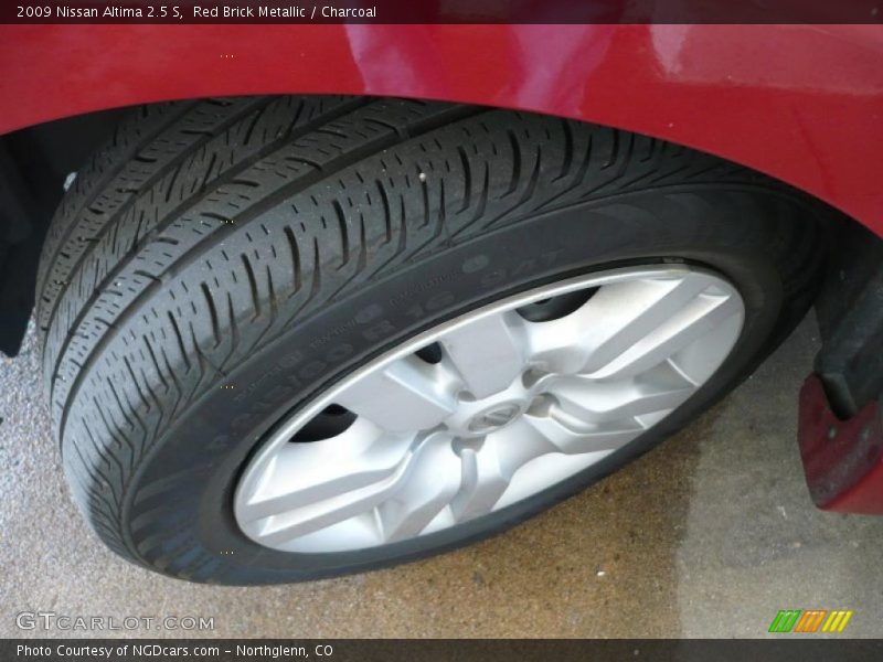 Red Brick Metallic / Charcoal 2009 Nissan Altima 2.5 S