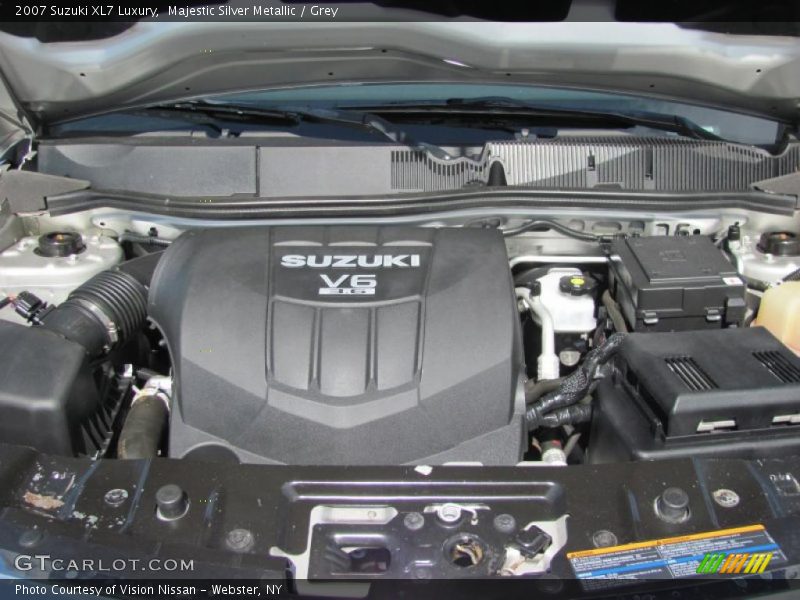 Majestic Silver Metallic / Grey 2007 Suzuki XL7 Luxury