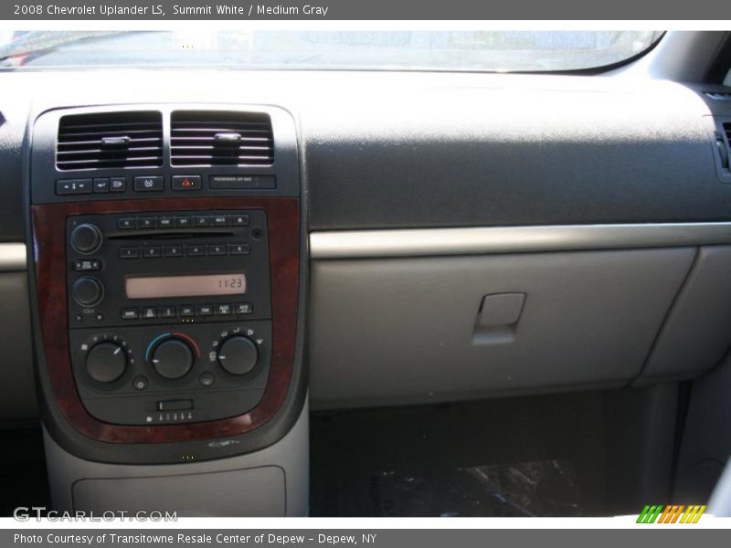 Summit White / Medium Gray 2008 Chevrolet Uplander LS