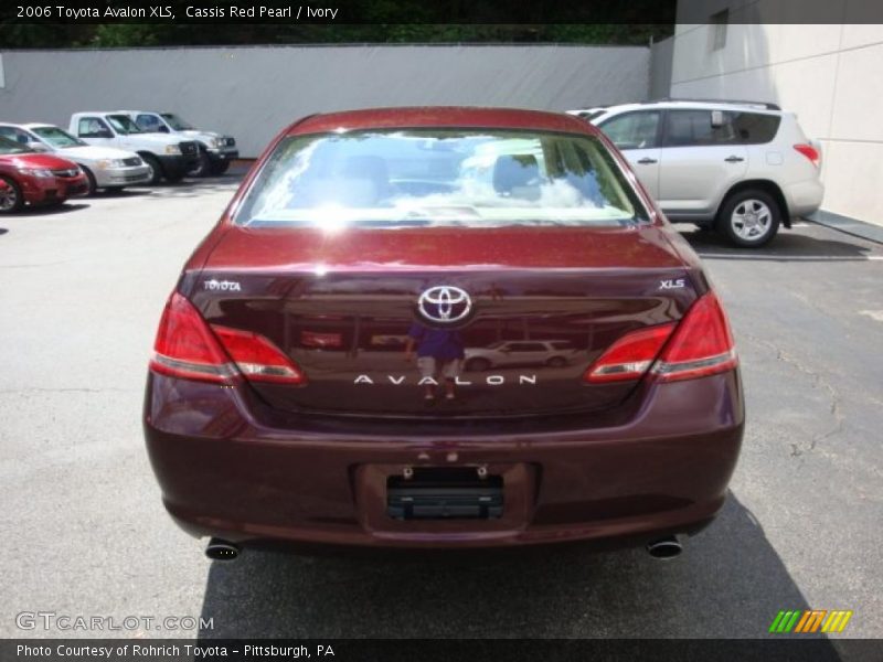 Cassis Red Pearl / Ivory 2006 Toyota Avalon XLS
