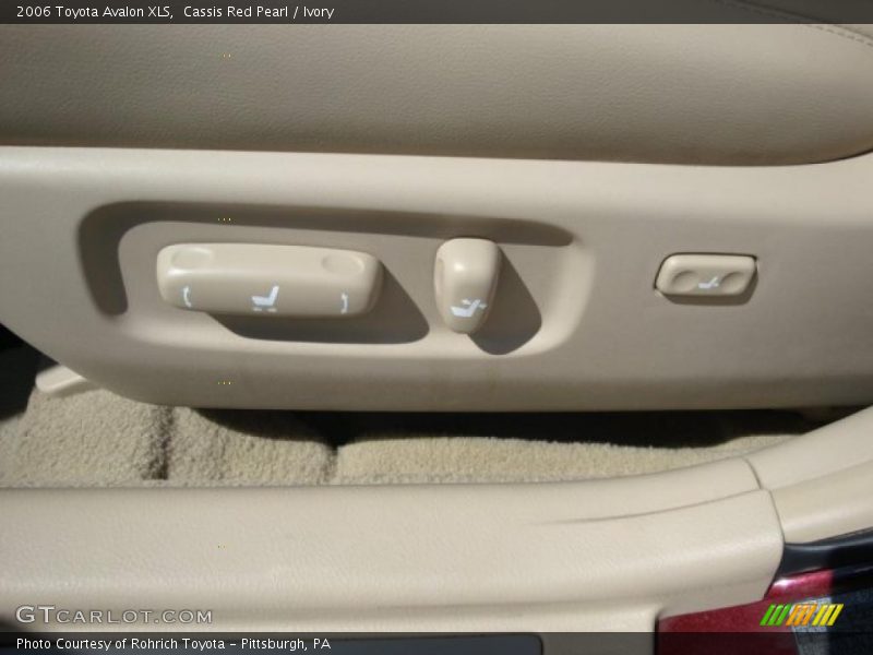 Cassis Red Pearl / Ivory 2006 Toyota Avalon XLS