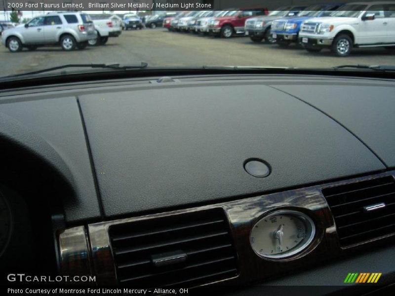 Brilliant Silver Metallic / Medium Light Stone 2009 Ford Taurus Limited