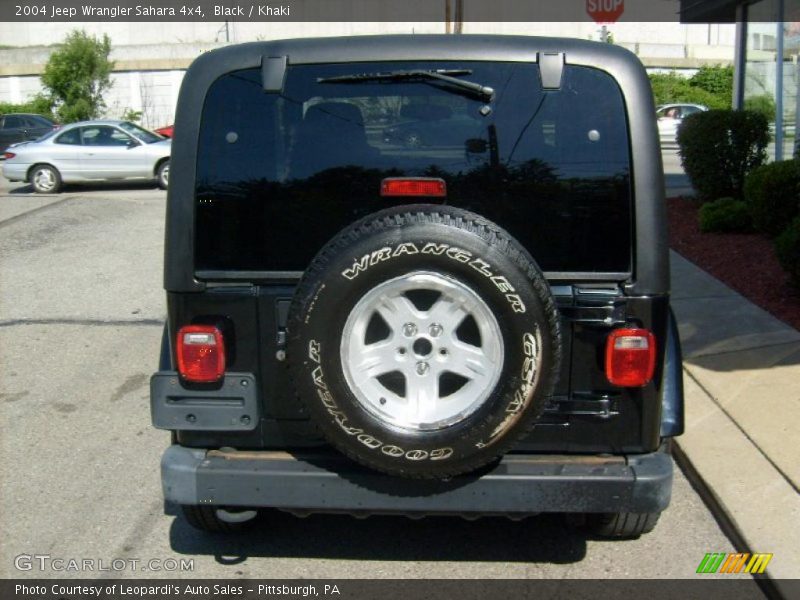 Black / Khaki 2004 Jeep Wrangler Sahara 4x4