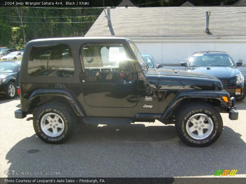 Black / Khaki 2004 Jeep Wrangler Sahara 4x4