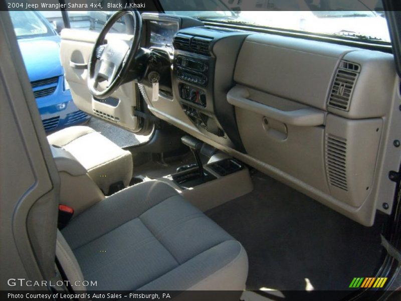 Black / Khaki 2004 Jeep Wrangler Sahara 4x4