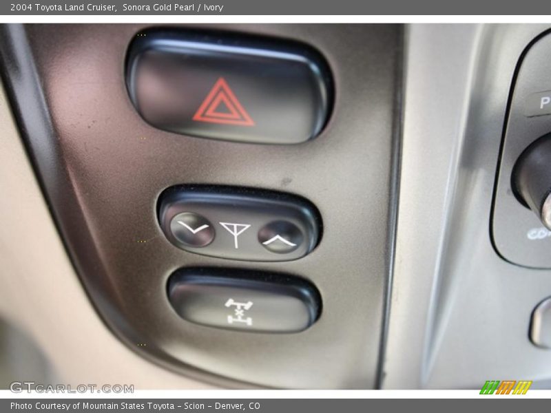Sonora Gold Pearl / Ivory 2004 Toyota Land Cruiser