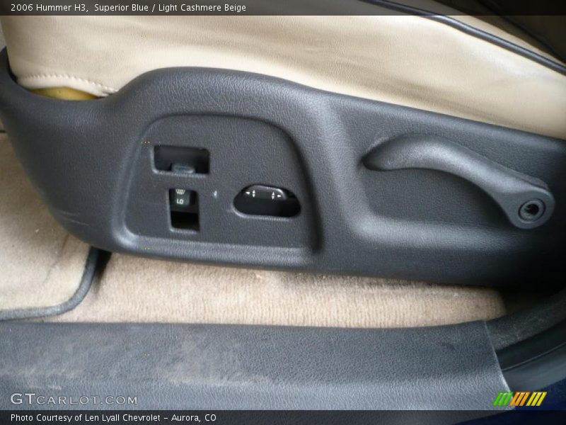 Superior Blue / Light Cashmere Beige 2006 Hummer H3