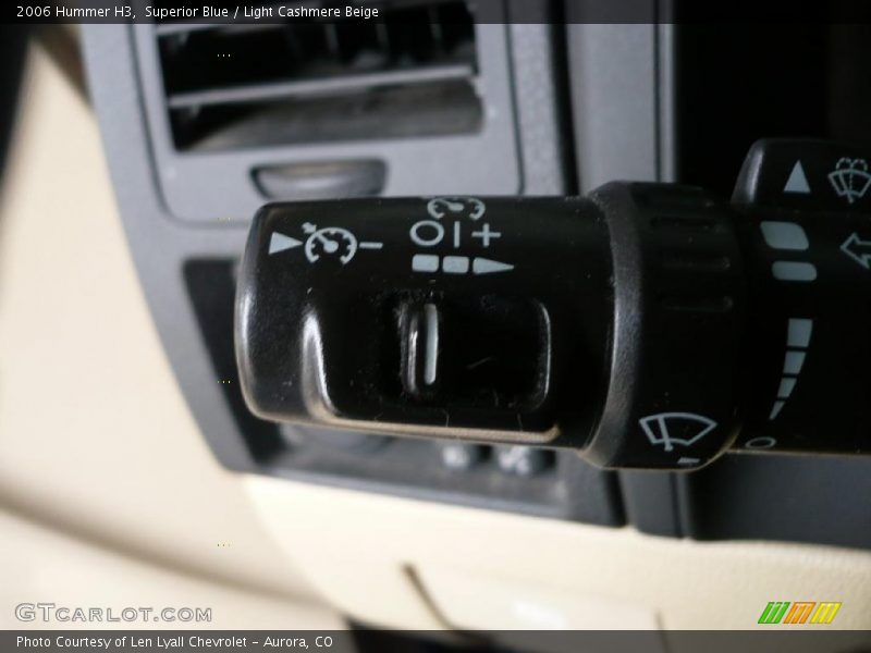 Superior Blue / Light Cashmere Beige 2006 Hummer H3
