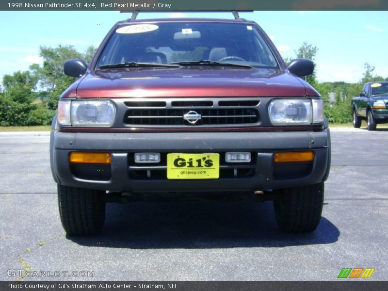 Red Pearl Metallic / Gray 1998 Nissan Pathfinder SE 4x4