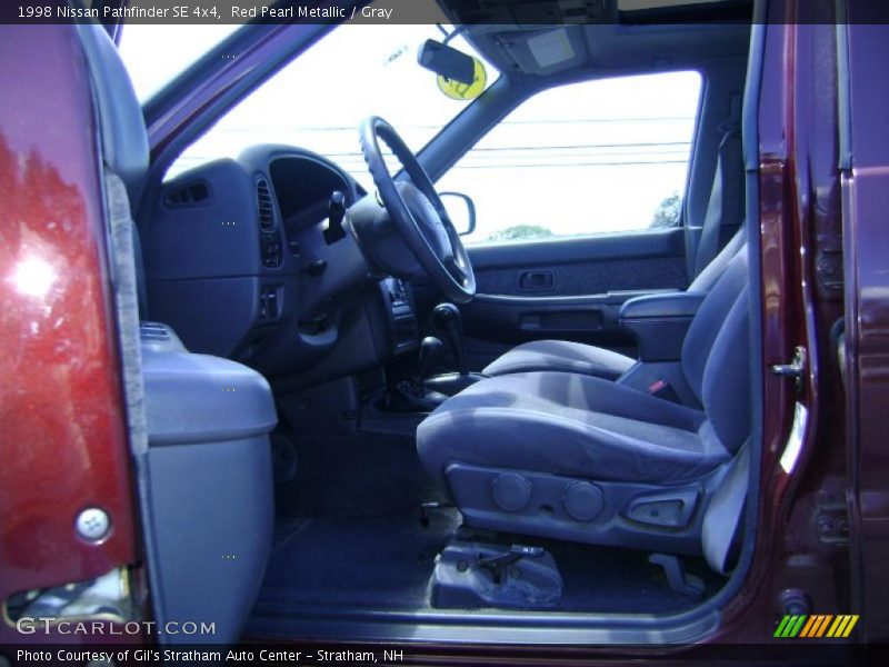 Red Pearl Metallic / Gray 1998 Nissan Pathfinder SE 4x4