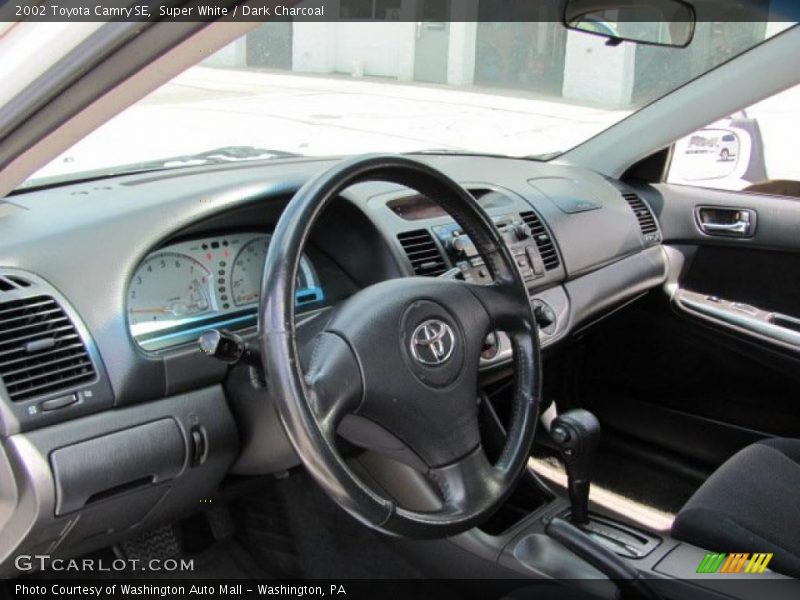Super White / Dark Charcoal 2002 Toyota Camry SE