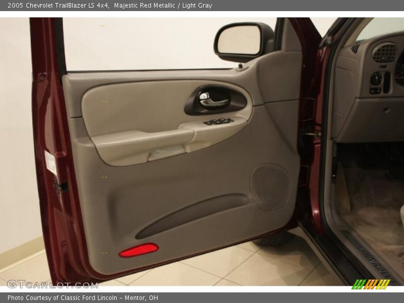 Majestic Red Metallic / Light Gray 2005 Chevrolet TrailBlazer LS 4x4