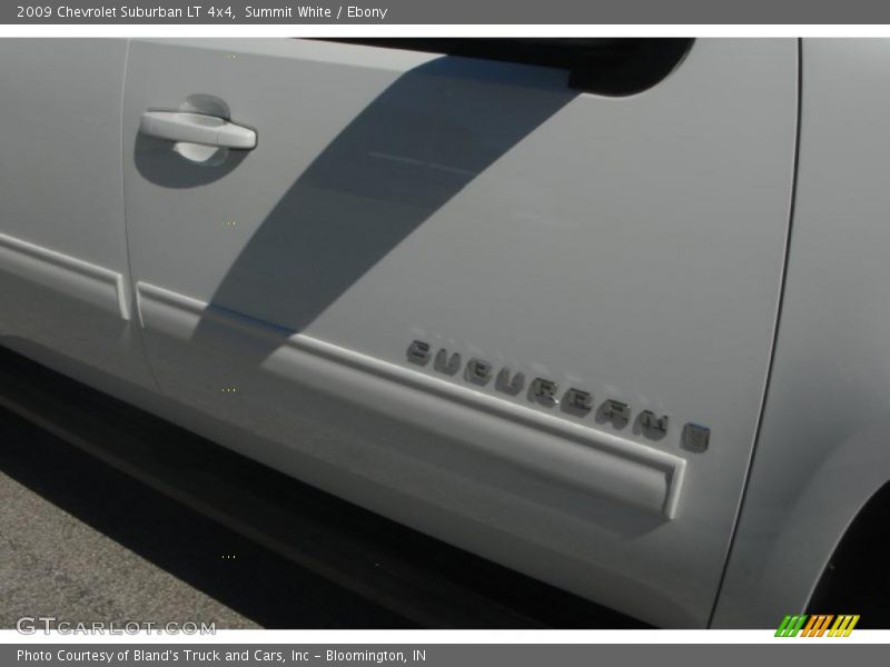 Summit White / Ebony 2009 Chevrolet Suburban LT 4x4