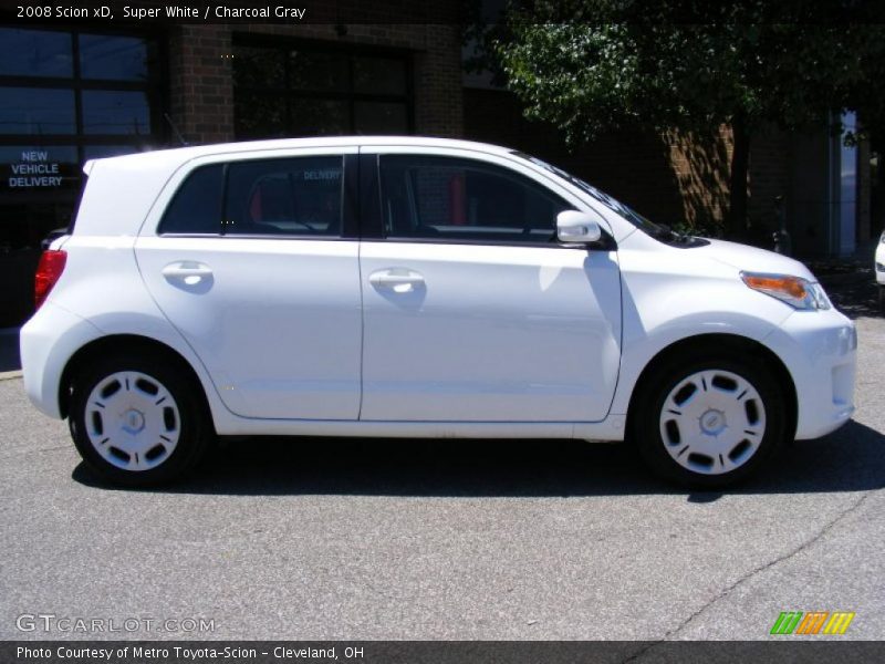 Super White / Charcoal Gray 2008 Scion xD