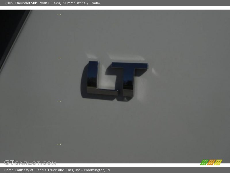 Summit White / Ebony 2009 Chevrolet Suburban LT 4x4