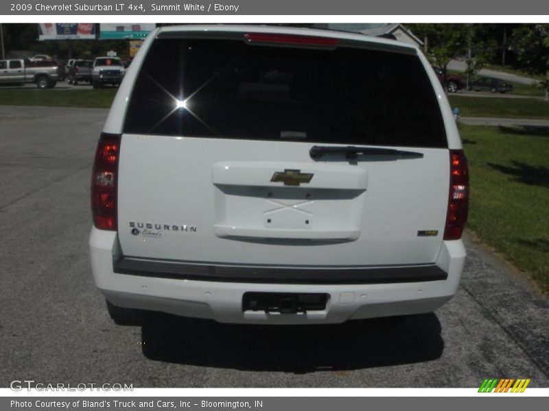 Summit White / Ebony 2009 Chevrolet Suburban LT 4x4
