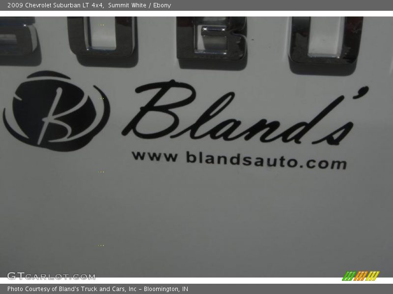Summit White / Ebony 2009 Chevrolet Suburban LT 4x4