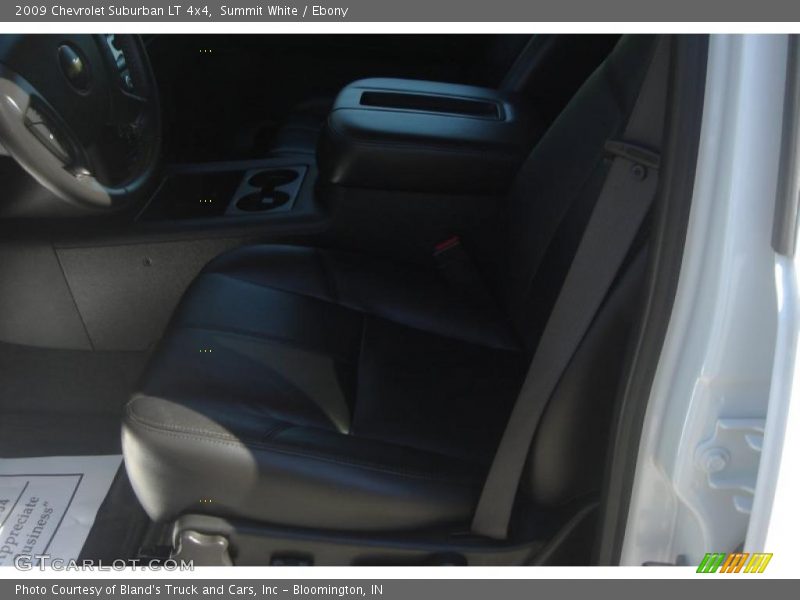 Summit White / Ebony 2009 Chevrolet Suburban LT 4x4