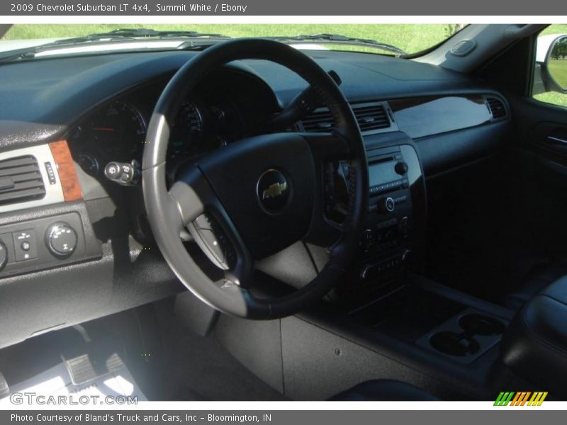 Summit White / Ebony 2009 Chevrolet Suburban LT 4x4