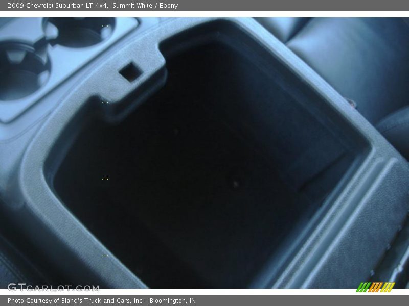 Summit White / Ebony 2009 Chevrolet Suburban LT 4x4