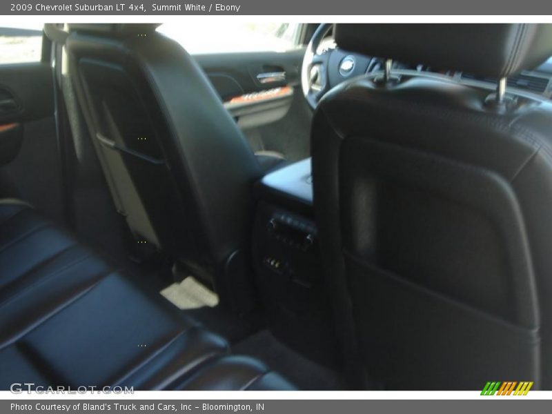 Summit White / Ebony 2009 Chevrolet Suburban LT 4x4