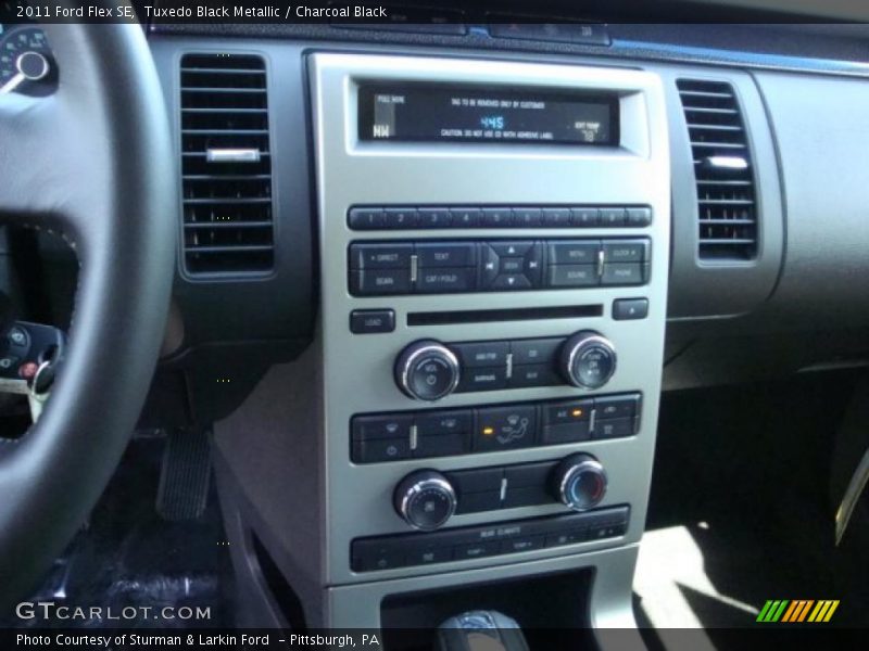 Tuxedo Black Metallic / Charcoal Black 2011 Ford Flex SE