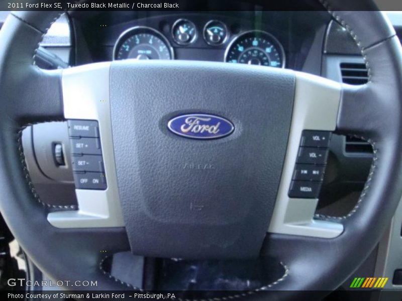 Tuxedo Black Metallic / Charcoal Black 2011 Ford Flex SE