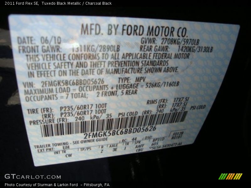 Tuxedo Black Metallic / Charcoal Black 2011 Ford Flex SE