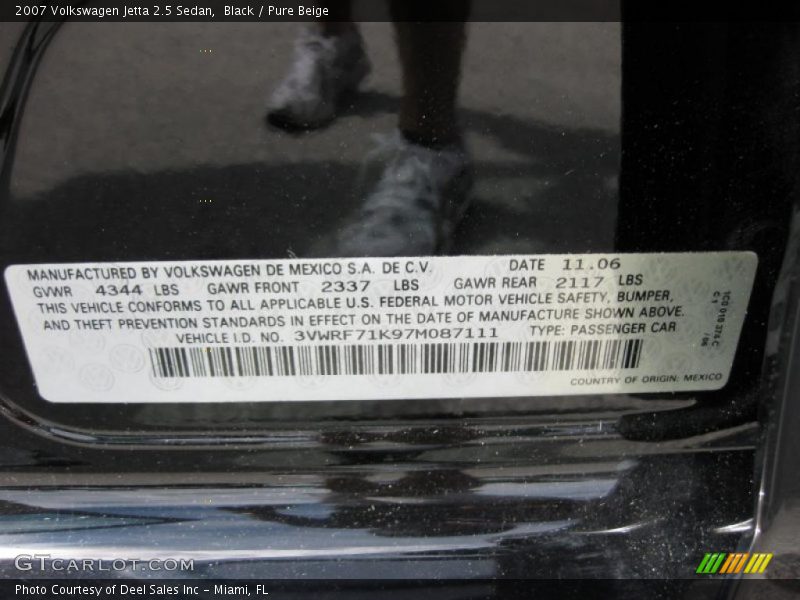 Black / Pure Beige 2007 Volkswagen Jetta 2.5 Sedan