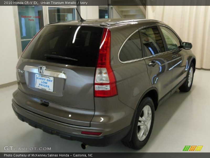 Urban Titanium Metallic / Ivory 2010 Honda CR-V EX